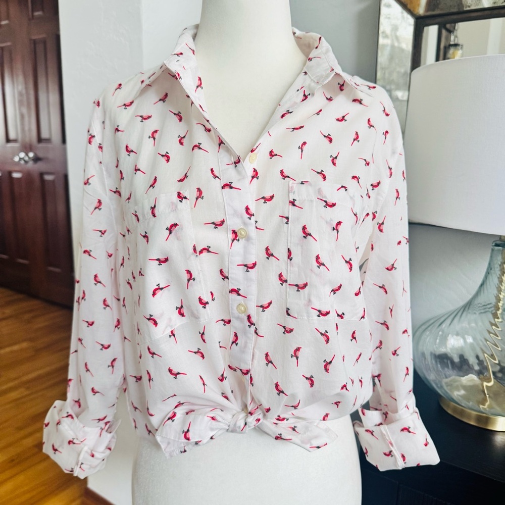 Gap White and Red Cardinal Bird Print Button Down Blouse